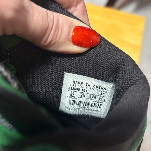 Nike Green and Black High-Top Sneakers - Picture 3 of 7